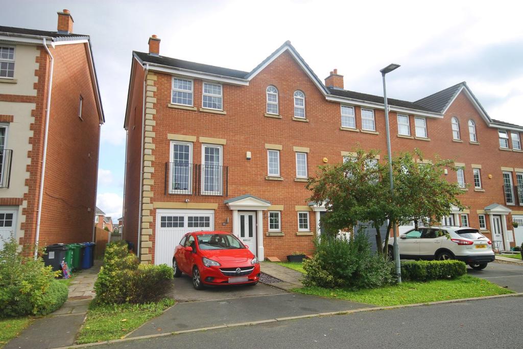 4 bedroom terraced house for sale in Stanbridge Close, Great Sankey