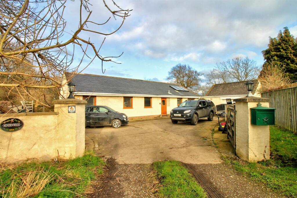 3 bedroom detached bungalow for sale in Station Road, Scorton, Richmond