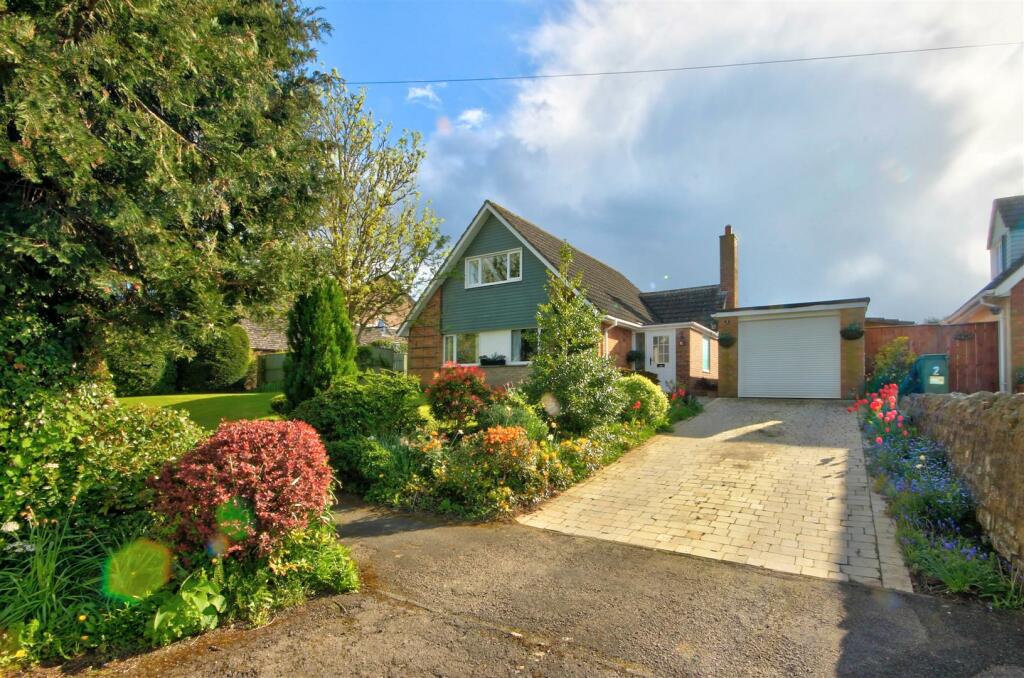 4 bedroom detached house for sale in St. Johns Park, Aldbrough St. John