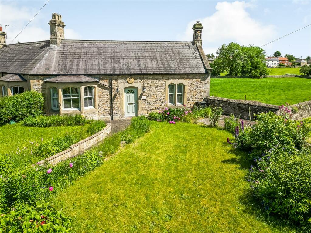 2 bedroom cottage for sale in Aldbrough St John, Richmond, DL11