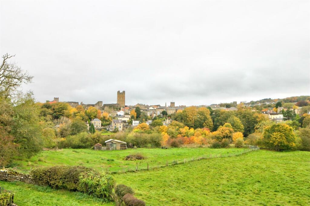 Additional property image - Priory Villas, Richmond