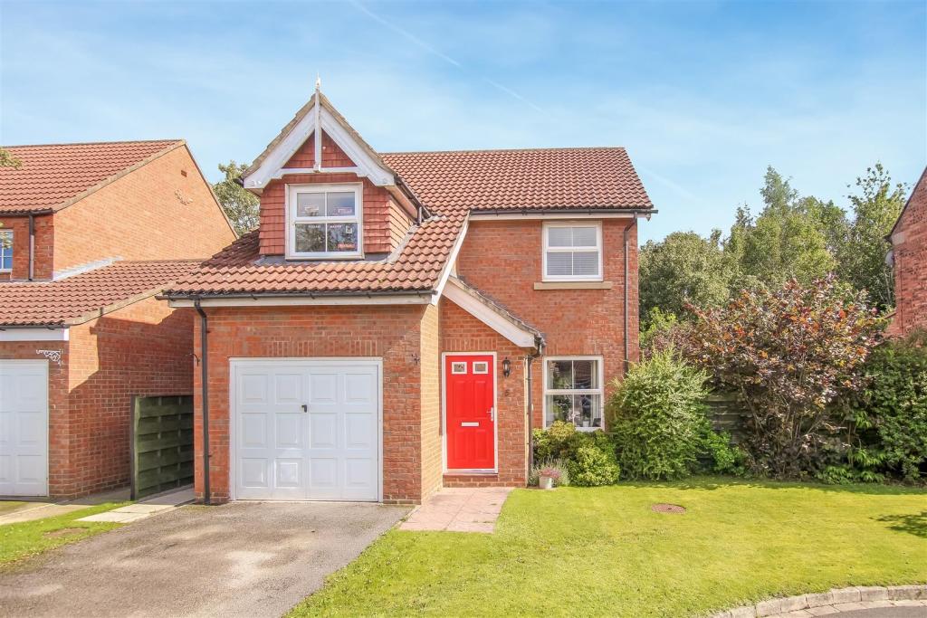 3 bedroom detached house for sale in Bronte Close, Brompton On Swale