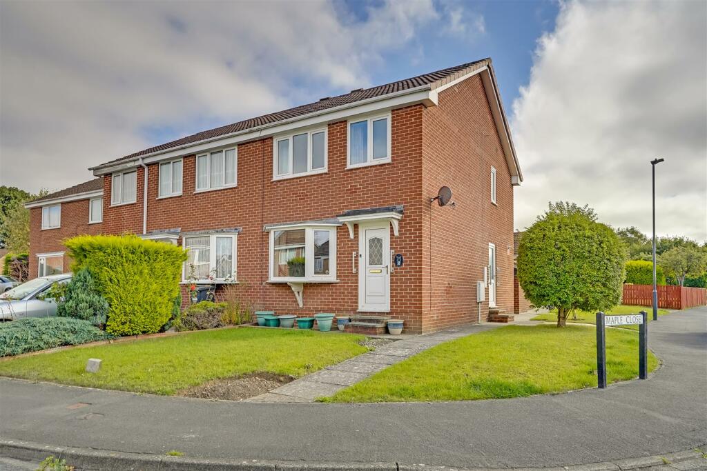 3 bedroom semidetached house for sale in Maple Close, Catterick