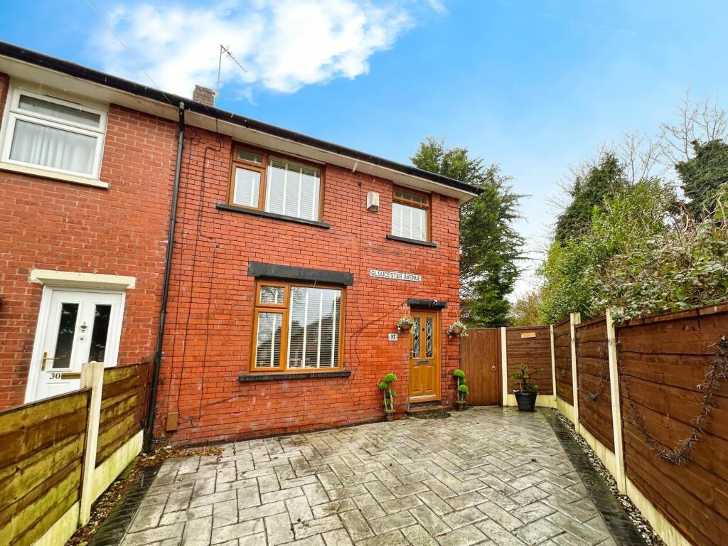 3 bedroom terraced house for sale in Gloucester Avenue, Whitefield, M45