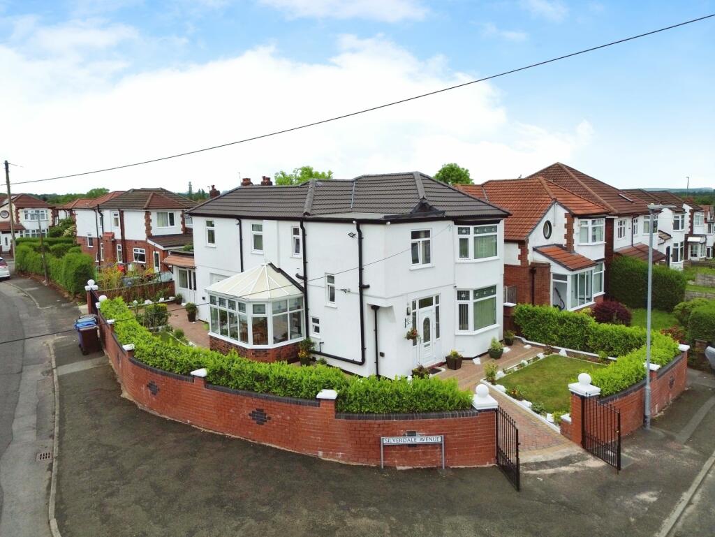 5 bedroom detached house for sale in Silverdale Avenue, Prestwich, M25