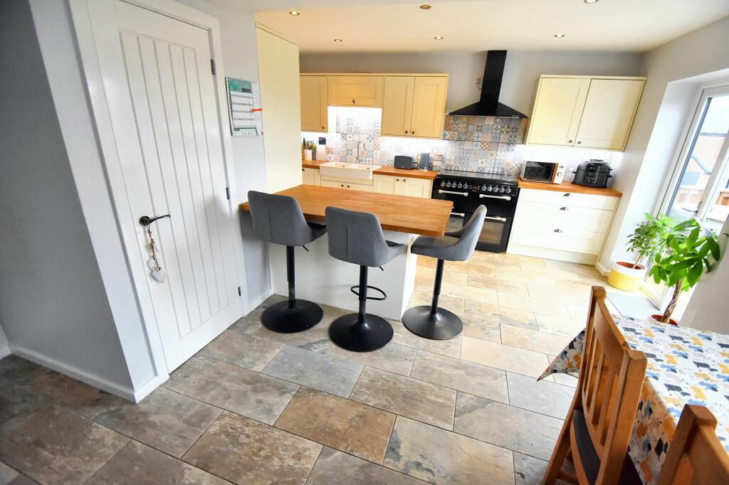 Additional property image - Burndale Drive, Bury, BL9