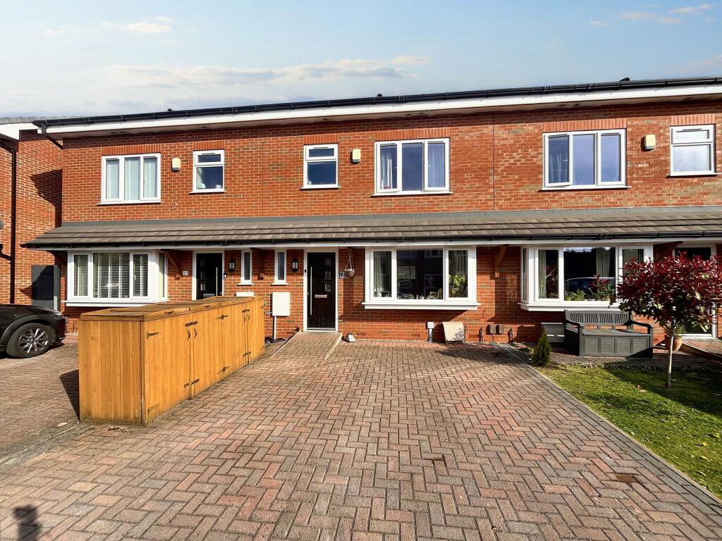 Main image of property: Mode Hill Lane, Whitefield, M45