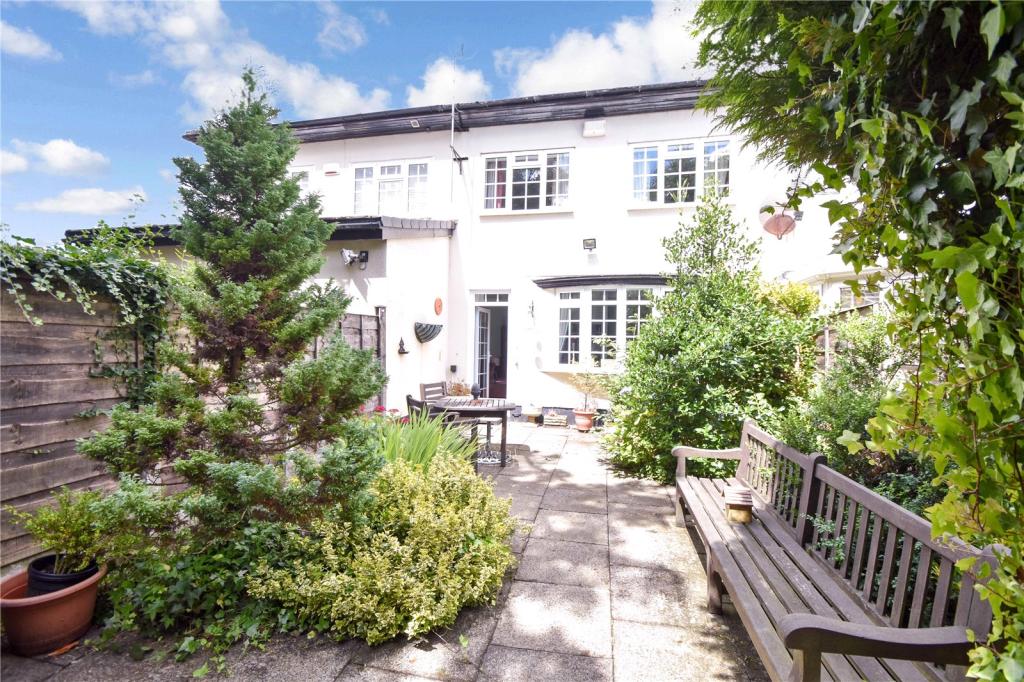 3 bedroom terraced house for sale in Redcot Court, Whitefield