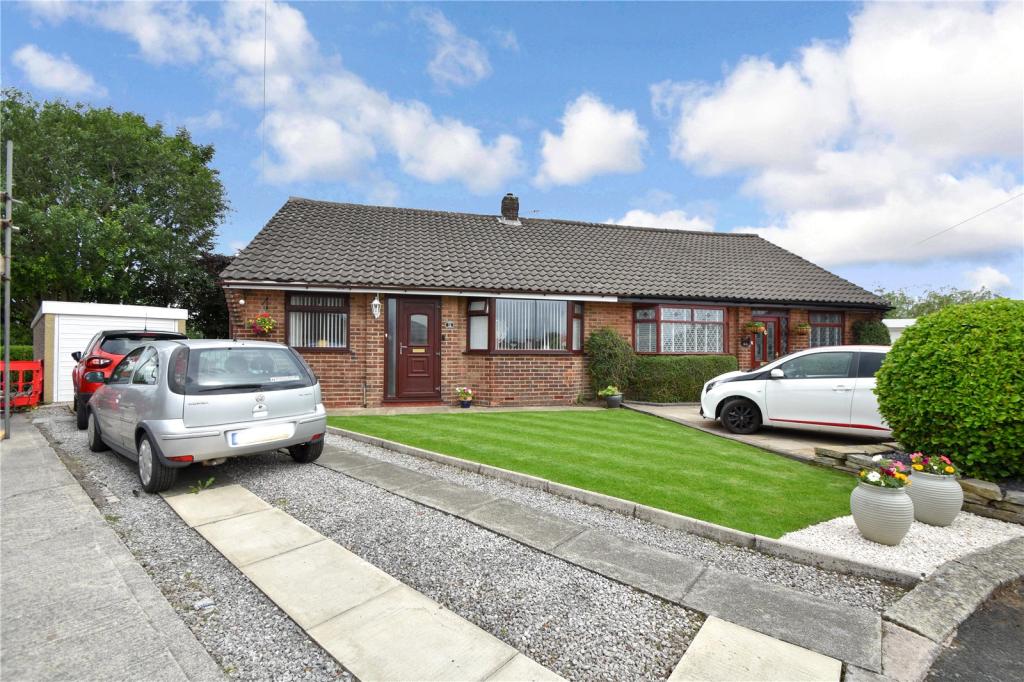 2 bedroom bungalow for sale in Well Grove, Whitefield, Manchester