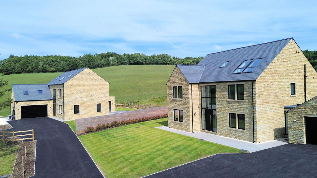 Main image of property: Wakefield Road, Lepton, Huddersfield, HD8 0LY