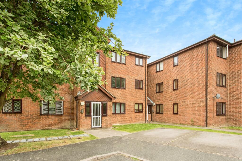 Main image of property: Speedwell Close, Cambridge, Cambridgeshire, CB1