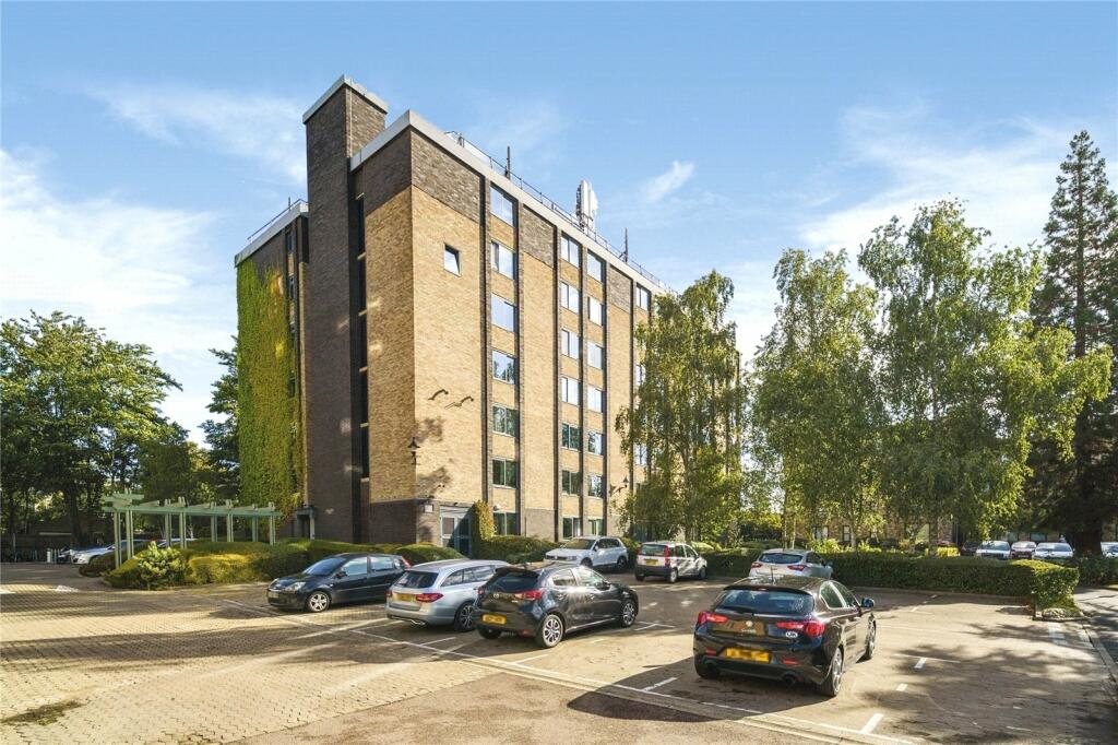 Main image of property: Manhattan Drive, Cambridge, Cambridgeshire, CB4