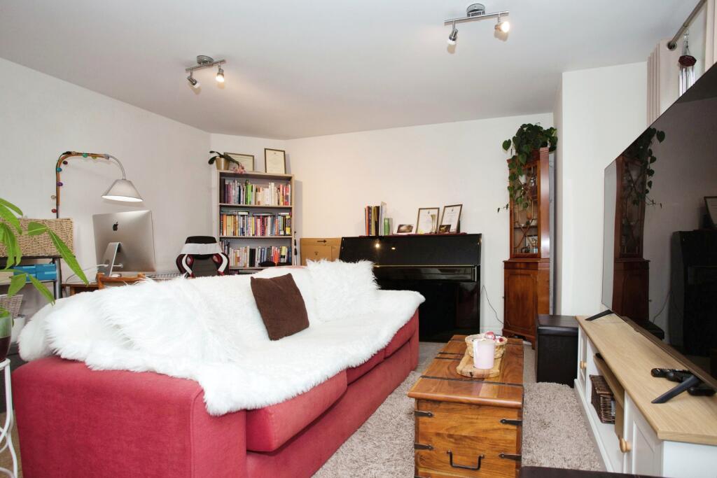 Additional property image - Parkhouse, 40 Queen Ediths Way, Cambridge, Cambridgeshire, CB1