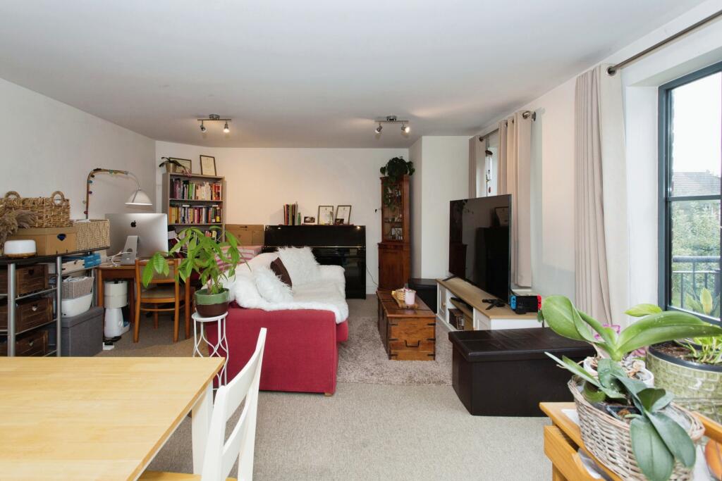 Additional property image - Parkhouse, 40 Queen Ediths Way, Cambridge, Cambridgeshire, CB1