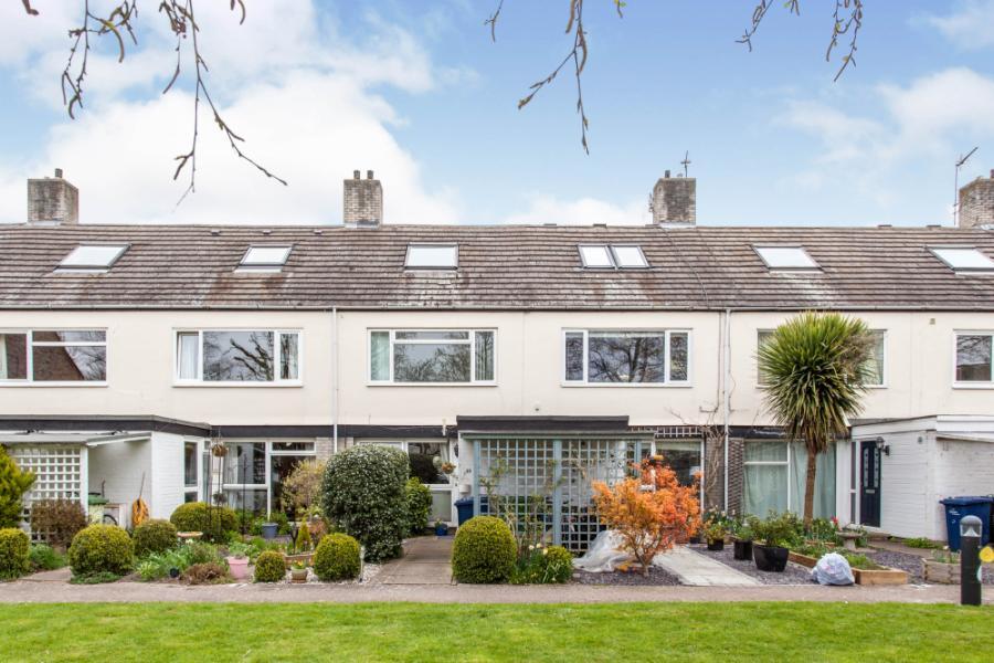 Main image of property: Mulberry Close, Cambridge, Cambridgeshire, CB4