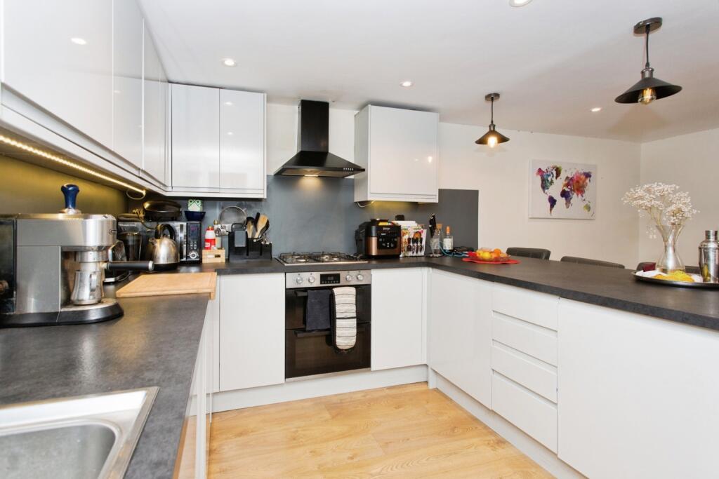 Main image of property: Newmarket Road, CAMBRIDGE, Cambridgeshire, CB5