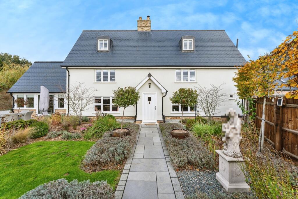 Main image of property: High Street, ELY, Cambridgeshire, CB6