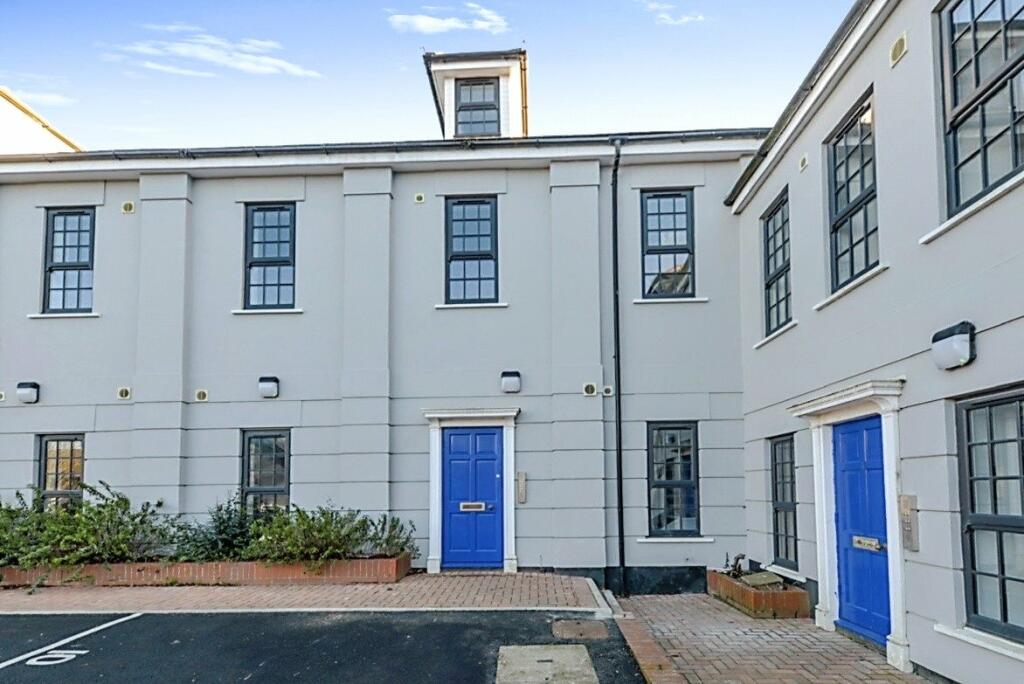 2 bedroom flat for sale in The Courtyard, London Road, Bishops Stortford,  Hertfordshire, CM23