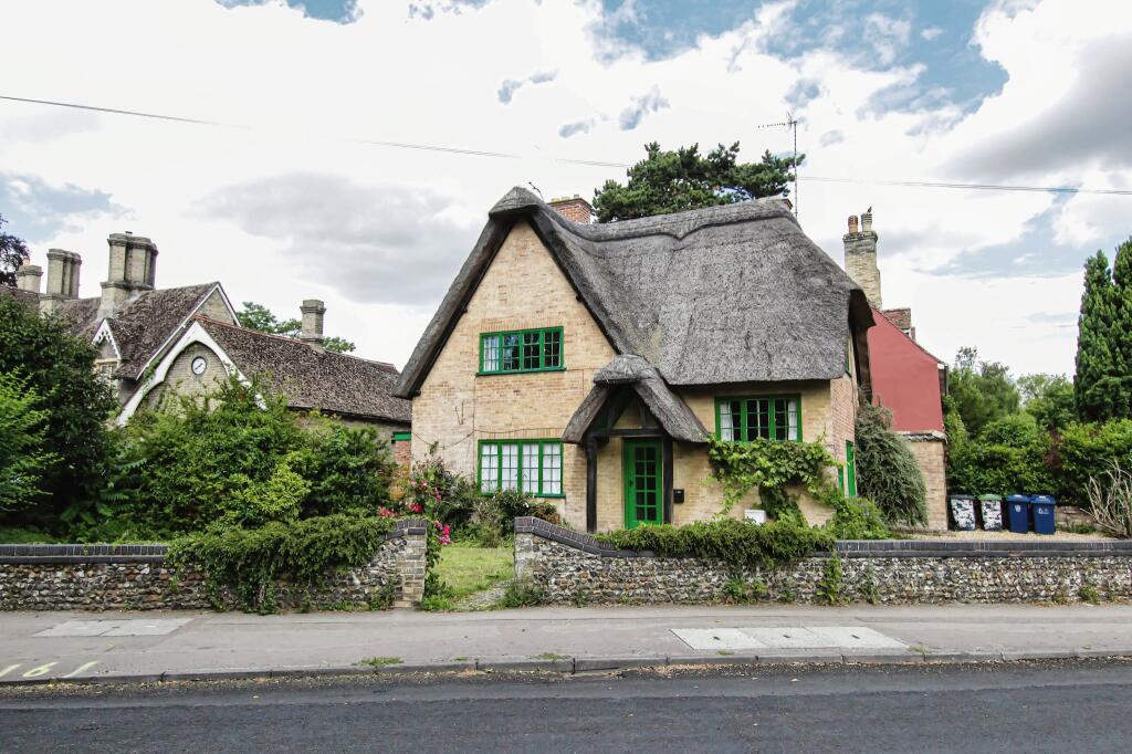 4 bedroom detached house for sale in Church Street, Great Shelford