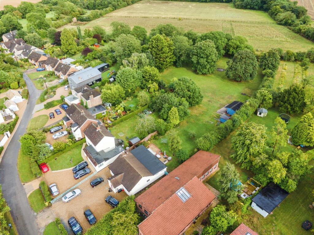 Main image of property: Lowfields, Little Eversden, Cambridge, Cambridgeshire, CB23