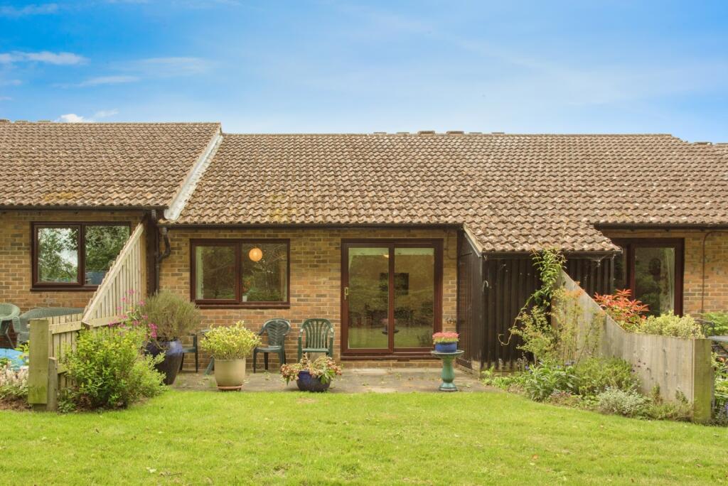 Main image of property: Peacocks, Great Shelford, Cambridge, Cambridgeshire, CB22
