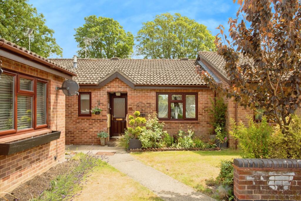 Main image of property: Coxs Close, Stapleford, Cambridge, Cambridgeshire, CB22