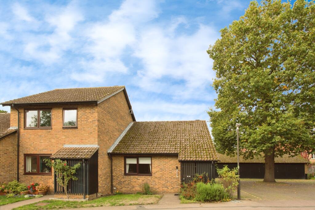 Main image of property: Peacocks, Great Shelford, Cambridge, Cambridgeshire, CB22