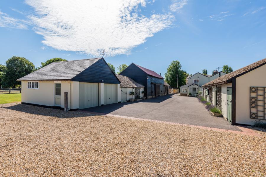 5 bedroom detached house for sale in Foremans Road, Thriplow, Royston