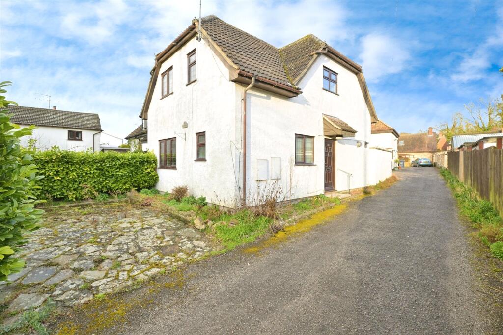 Main image of property: High Street, Sawston, Cambridge, Cambridgeshire, CB22