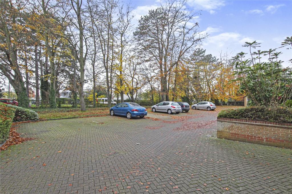 2 bedroom flat for sale in Pine Court, Impington, Cambridge, CB24