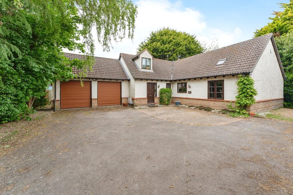 Main image of property: High Street, Waterbeach, Cambridge, Cambridgeshire, CB25