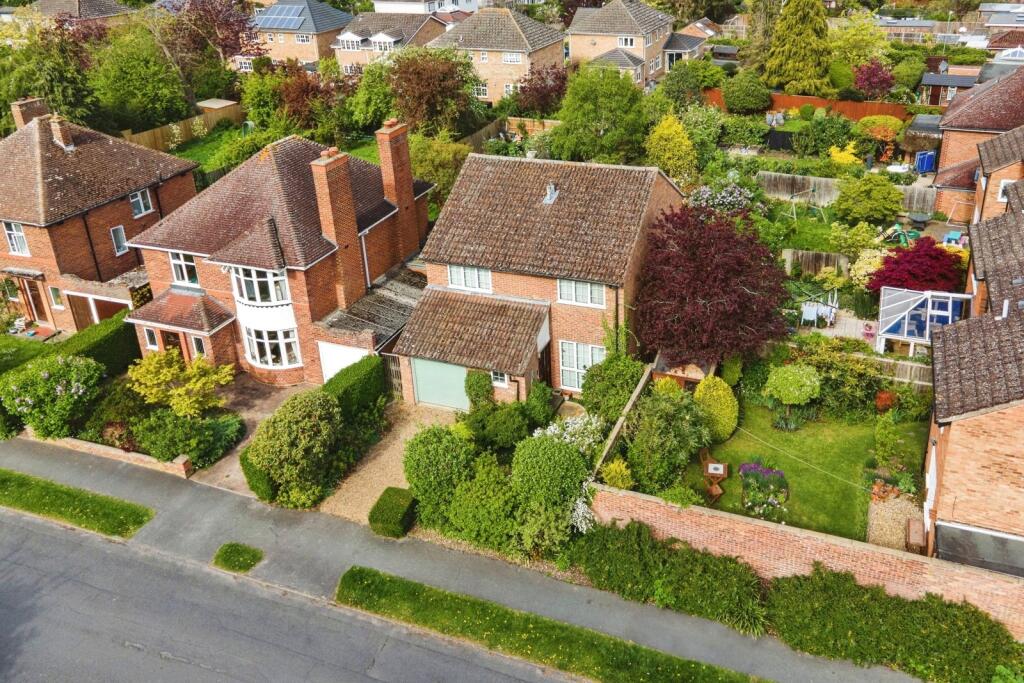 Main image of property: Thornton Road, Girton, Cambridgeshire, CB3