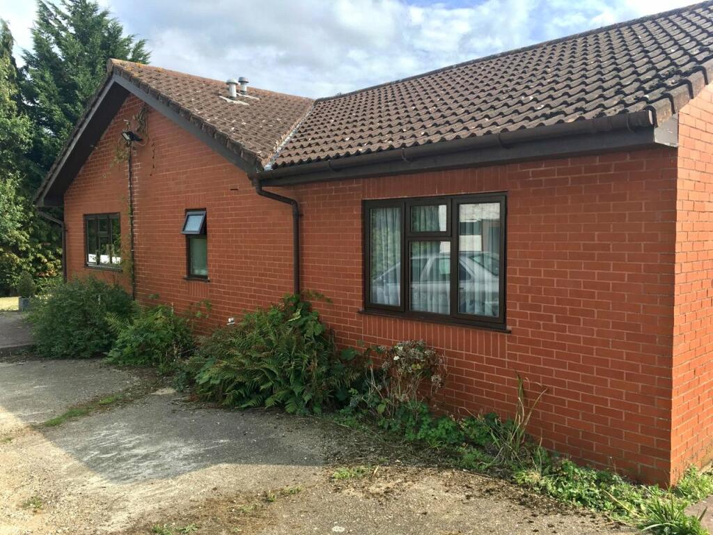 Additional property image - Woodfield Lane, Hatfield, AL9