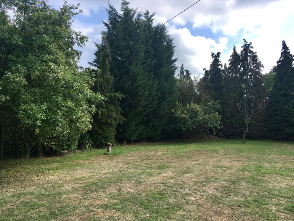 Additional property image - Woodfield Lane, Hatfield, AL9