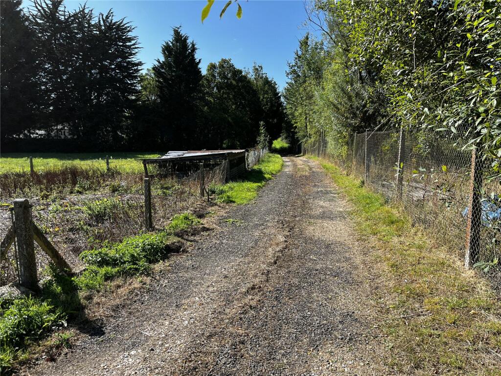 Additional property image - Woodfield Lane, Hatfield, AL9