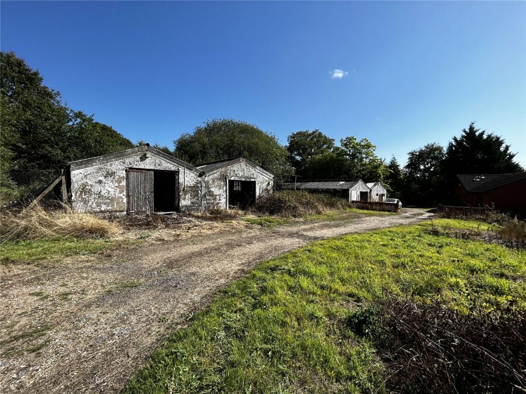 Additional property image - Woodfield Lane, Hatfield, AL9