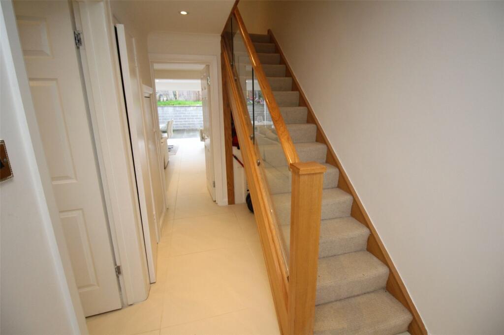 Additional property image - Glebe Close, Essendon, AL9