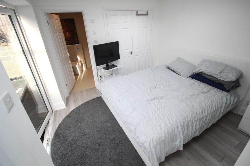 Additional property image - Glebe Close, Essendon, AL9