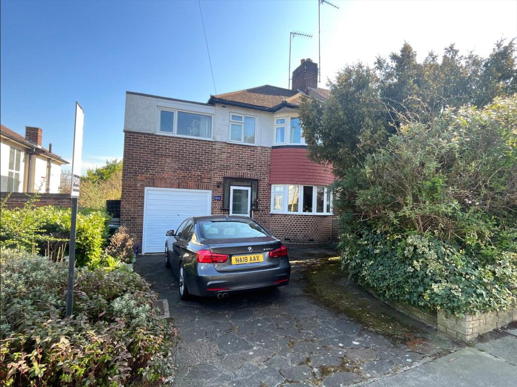 Main image of property: Gallants Farm Road, East Barnet, Hertfordshire, EN4