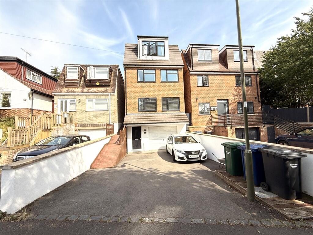 Main image of property: Churchmead Close, East Barnet, Barnet, Hertfordshire, EN4