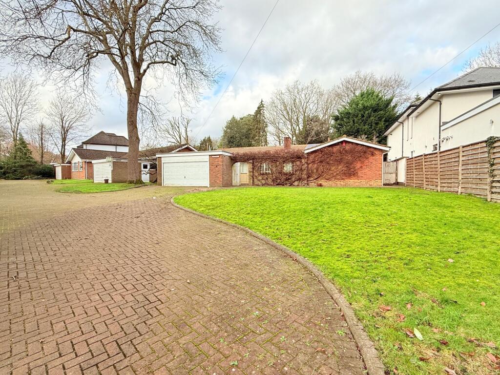 Main image of property: Barnet Road, Barnet, EN5