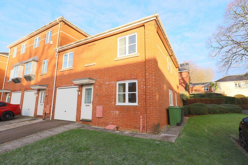 4 bedroom end of terrace house for sale in Horseguards, Exeter, EX4
