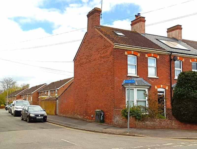2 bedroom end of terrace house for sale in Church Road, Alphington, Exeter, EX2