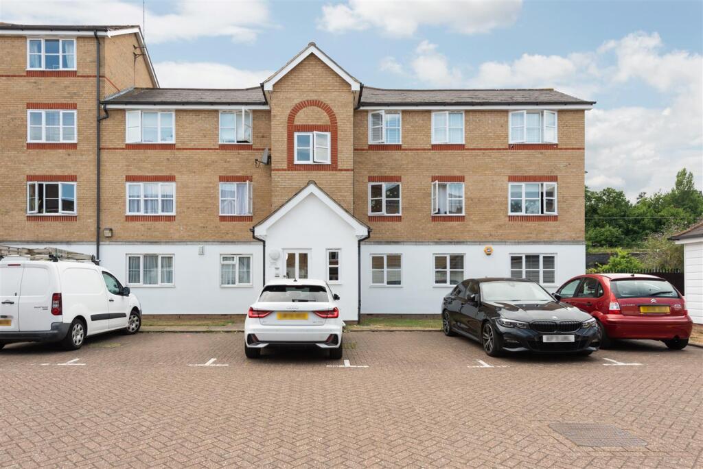 Main image of property: Clarence Close, Barnet, EN4