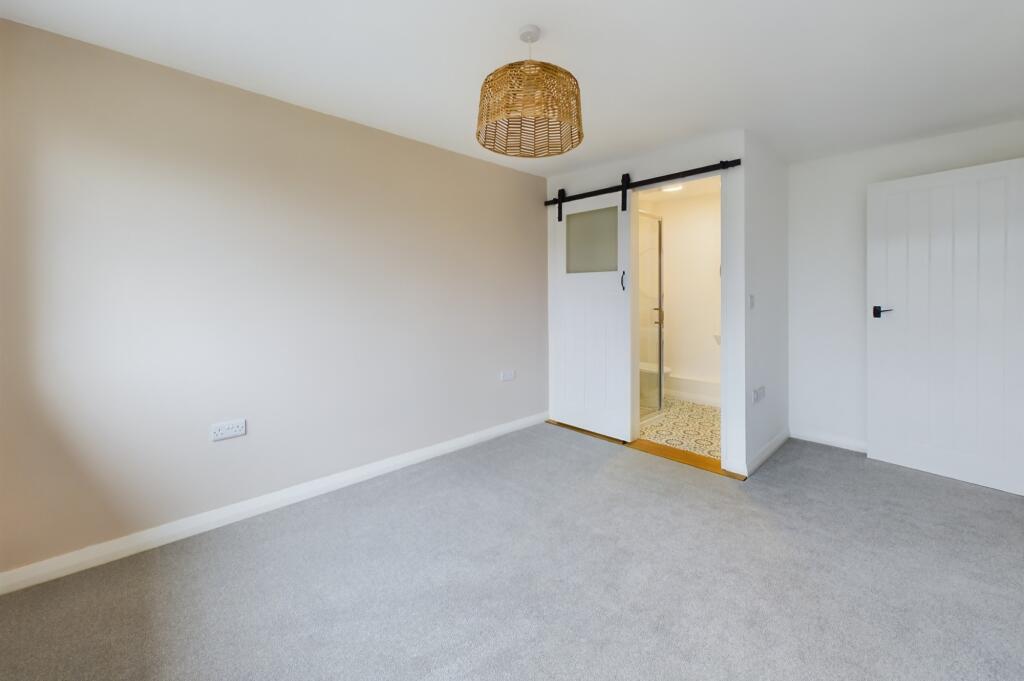 Additional property image - Cliveden Close, Cambridge