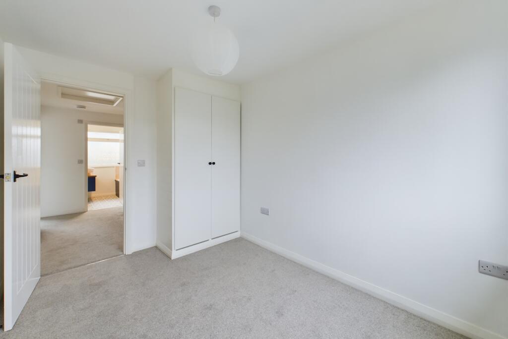 Additional property image - Cliveden Close, Cambridge