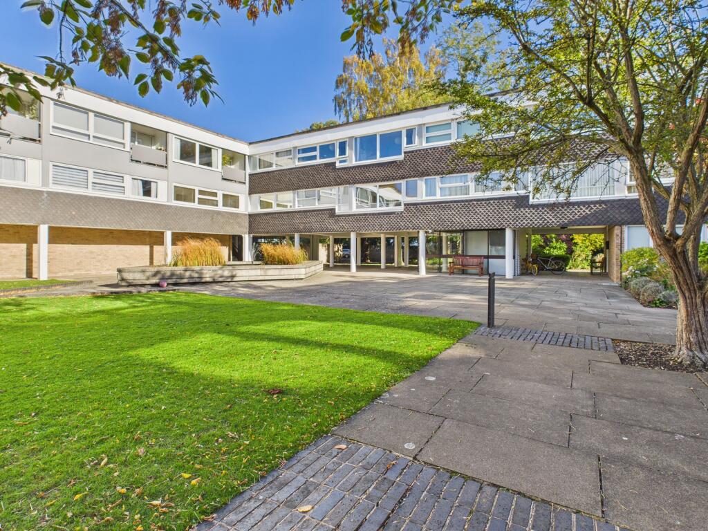 Main image of property: 26 Highsett, Cambridge