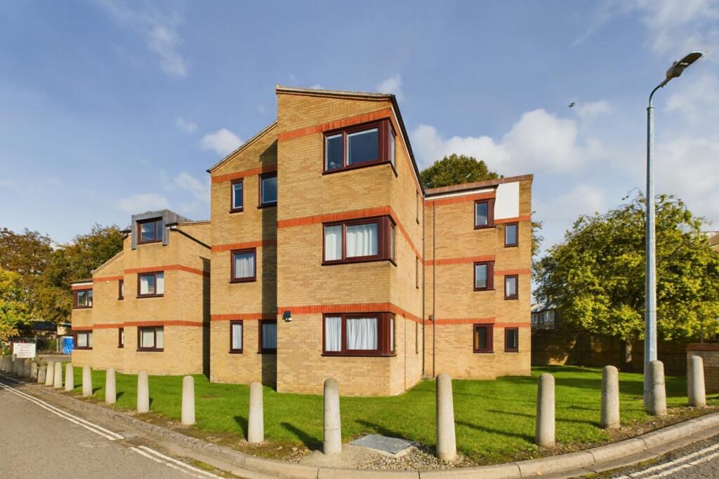 Main image of property: Beaulands Close, Cambridge