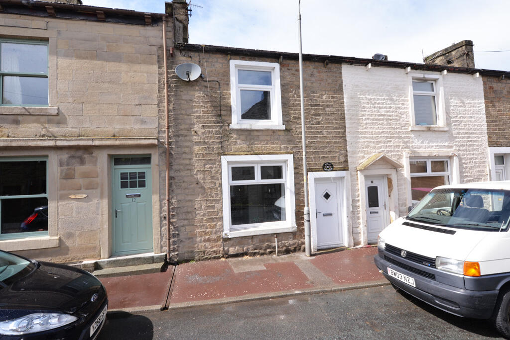 Main image of property: Walmsgate, Barnoldswick, BB18