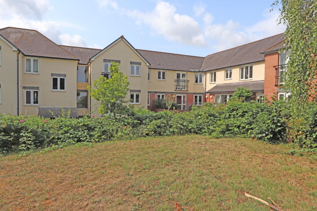 1 bedroom retirement property for sale in Clarks Court, Cullompton, EX15